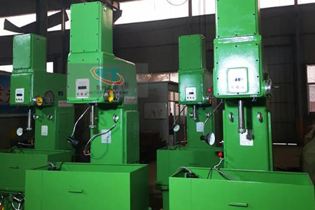 使用數(shù)控珩磨機時，需懂得維護(hù)保養(yǎng)！